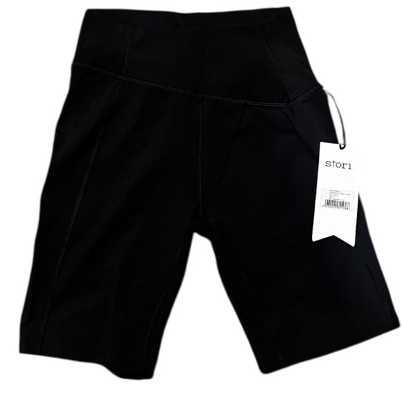 NWT Stori Unscripted 7" Fitted Shorts Onyx Black
Size 6 - Picture 4 of 4